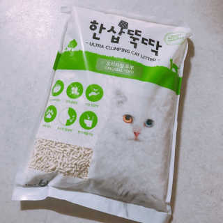 [펫토리아] BEST 고양이두부모래 6L 한삽뚝딱 — 4점을 준 리뷰어가 2019년 2월 올린 사용 사진