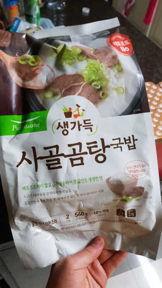 [풀무원] 사골곰탕국밥 황태해장국밥 — 5점을 준 리뷰어가 2018년 6월 올린 사용 사진