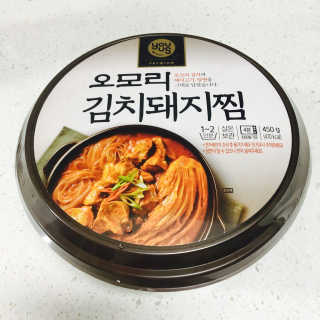 GS25 YOU US  오모리김치돼지찜 — 2.5점을 준 리뷰어가 2018년 3월 올린 사용 사진