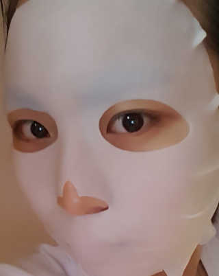 23years old 코쿤 윌로우 실키 마스크 — 4.5점을 준 리뷰어가 2018년 3월 올린 사용 사진