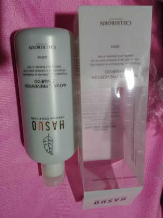 셀리본 하수오 내츄럴 프리벤션 탈모관리 샴푸 300ml — 4점을 준 리뷰어가 2019년 11월 올린 사용 사진
