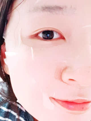스킨스보니 요거트 마스크팩 — 4점을 준 리뷰어가 2017년 7월 올린 사용 사진