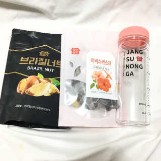 장수농가 브라질너트, 히비스커스 — 3점을 준 리뷰어가 2018년 8월 올린 사용 사진