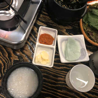 고향원조숯불닭갈비 [고향산천원조숯불닭갈비] 뼈없는 숯불닭갈비 2인세트 — 4.83점을 준 리뷰어가 2018년 9월 올린 사용 사진