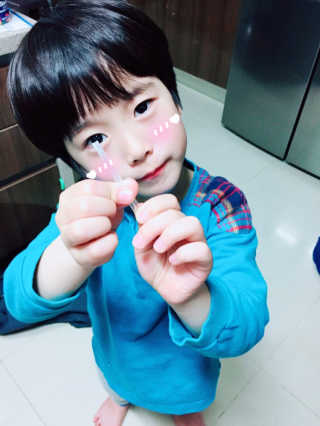 매드비타C 1000 — 5점을 준 리뷰어가 2019년 4월 올린 사용 사진