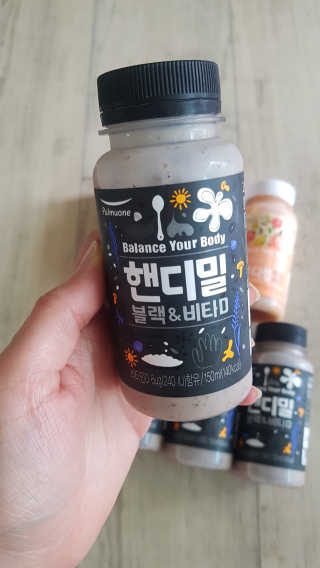[풀무원] 핸디밀 블랙비타D + 스무디랩 피치비타C — 5점을 준 리뷰어가 2019년 8월 올린 사용 사진
