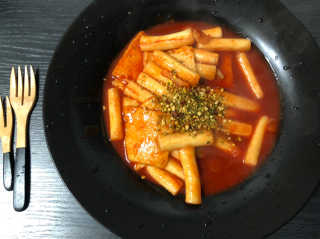 두번째 국떡 국가대표 떡볶이 1팩 + 영미칩 2봉 증정 — 5점을 준 리뷰어가 2019년 2월 올린 사용 사진