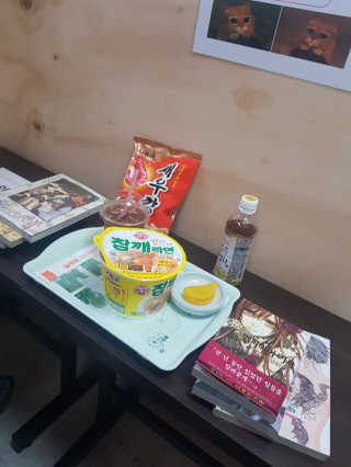 [공간 만화카페] 1인당 3시간 이용+음료 1잔, 2인Set — 4점을 준 리뷰어가 2019년 5월 올린 사용 사진
