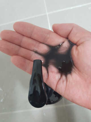 the naked object [탈모볼륨샴푸] 디블랙 팩 샴푸 — 4.5점을 준 리뷰어가 2019년 12월 올린 사용 사진