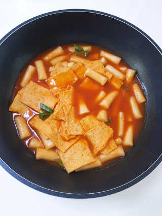 홍대미미네국물떡볶이 [홍대미미네]오리지널 국물 떡볶이4팩 + 라면사리 — 3점을 준 리뷰어가 2019년 4월 올린 사용 사진