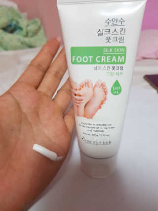 (주)에네스티 에네스티 수안수 실크스킨 풋크림 1+1 — 2점을 준 리뷰어가 2019년 9월 올린 사용 사진