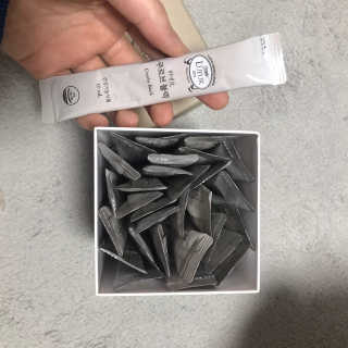 [하우투잇] 뤼에르 쿠르브 블랙 10ml x 30포 총 300ml — 3.5점을 준 리뷰어가 2020년 3월 올린 사용 사진