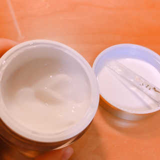 최윤하스텔라 최윤하 만물상 올인원 만능크림 — 4.5점을 준 리뷰어가 2018년 10월 올린 사용 사진