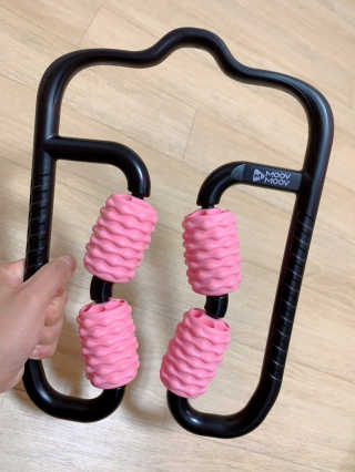 뭅뭅 바디핏레그롤러 종아리 허벅지 하체 마사지기 — 5점을 준 리뷰어가 2019년 10월 올린 사용 사진