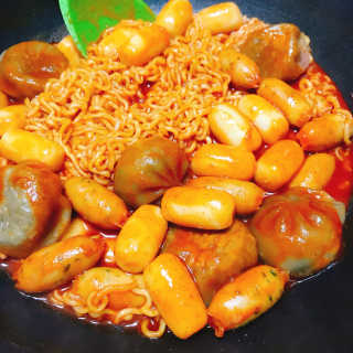 미쓰리떡볶이 just 10 min 패키지 — 5점을 준 리뷰어가 2018년 5월 올린 사용 사진