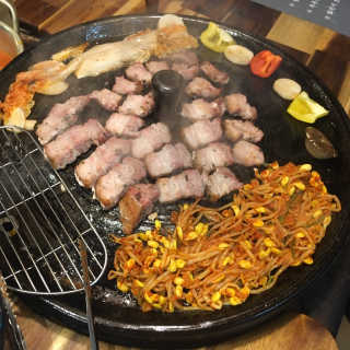 [화덕고깃간 마곡발산점] 화덕삼겹살2인분 — 4점을 준 리뷰어가 2018년 11월 올린 사용 사진