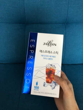 (주)쟈뎅 [쟈뎅] 에스프레소스틱 아이스블렌드 — 4점을 준 리뷰어가 2019년 5월 올린 사용 사진