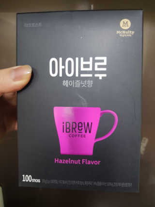 한국맥널티 아이브루 헤이즐넛향 100T — 5점을 준 리뷰어가 2019년 10월 올린 사용 사진