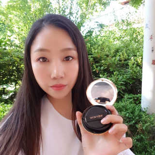 미넴보떼 [조여정쿠션] 아쿠아 GG모이스쳐 쿠션 23호 — 5점을 준 리뷰어가 2019년 6월 올린 사용 사진
