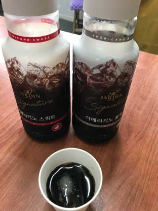 (주)쟈뎅 쟈뎅 시그니처 아메리카노 1.1L — 5점을 준 리뷰어가 2018년 8월 올린 사용 사진