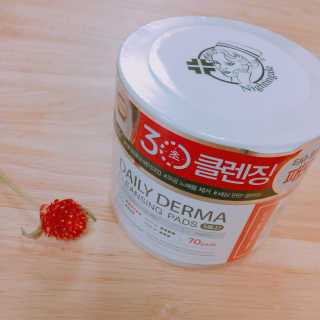 나이팅게일 데일리 더마 클렌징패드 마일드 — 4.83점을 준 리뷰어가 2018년 7월 올린 사용 사진