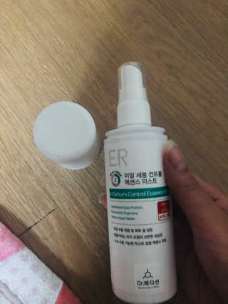 Dr.메디션 이알세붐컨트롤 에센스미스트 [피지조절] — 4.67점을 준 리뷰어가 2018년 8월 올린 사용 사진