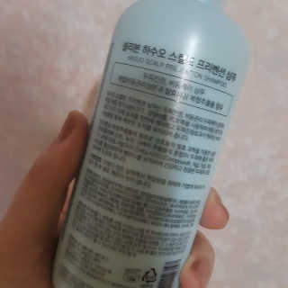 셀리본 하수오 내츄럴 프리벤션 탈모관리 샴푸 300ml — 3점을 준 리뷰어가 2019년 11월 올린 사용 사진