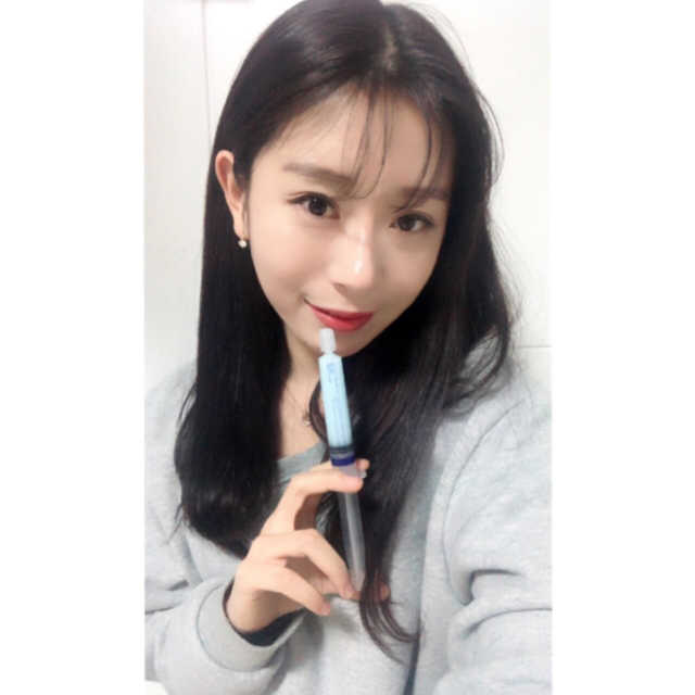 리얼스킨 미백수분탄력주름개선 원샷앰플 리뷰 사진