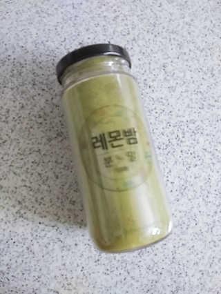 초능력 국내산 레몬밤 분말 — 4점을 준 리뷰어가 2019년 8월 올린 사용 사진