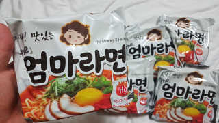 라면 그대로가 제일 맛있는 더엄마라면 — 5점을 준 리뷰어가 2019년 9월 올린 사용 사진