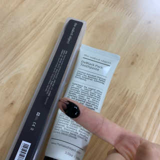 the naked object 디블랙팩치약 디블랙칫솔 세트 — 5점을 준 리뷰어가 2019년 1월 올린 사용 사진