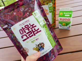 아우노그라노 오리지날, 진짜 베리, 진짜 카카오 — 5점을 준 리뷰어가 2018년 7월 올린 사용 사진