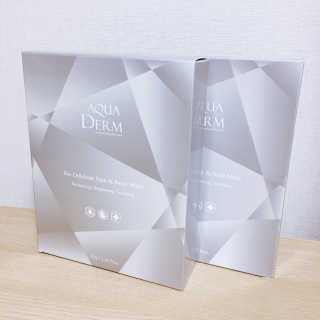 아쿠아큐링 아쿠아덤 바이오셀룰로오스 페이스앤넥 마스크팩 10매 — 5점을 준 리뷰어가 2018년 9월 올린 사용 사진