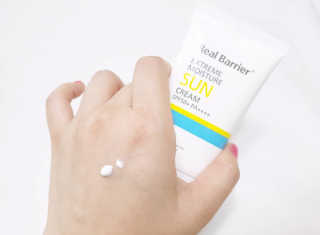 리얼베리어 익스트림 모이스처 선크림 SPF50+ PA++++ — 5점을 준 리뷰어가 2019년 4월 올린 사용 사진