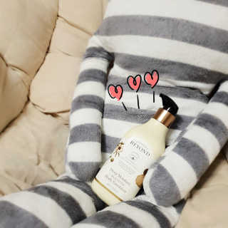 비욘드 딥 모이스처 시그니처   바디 에멀전 — 5점을 준 리뷰어가 2019년 4월 올린 사용 사진