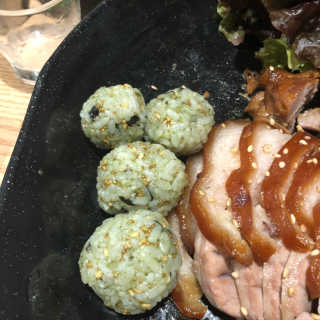 [하영족발과보쌈 강서구청점] 족발中 2인세트 — 5점을 준 리뷰어가 2019년 3월 올린 사용 사진