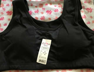 크리비아 Clivia Padded Yoga Sports Bra — 5점을 준 리뷰어가 2018년 6월 올린 사용 사진