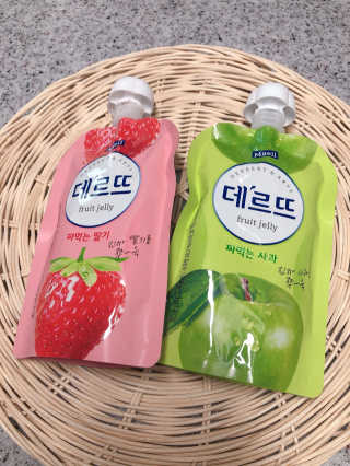 데르뜨 떠먹는 과일 3종, 짜먹는 과일 2종 총 10개 체험 — 5점을 준 리뷰어가 2020년 3월 올린 사용 사진