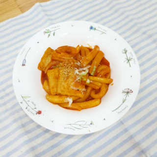 잠실맛집,홍코너떡볶이가우리집에[옛날맛,짜장맛옵션] — 5점을 준 리뷰어가 2020년 1월 올린 사용 사진