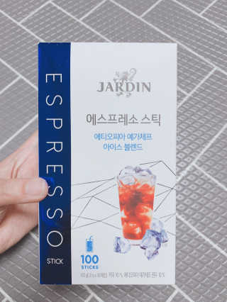 (주)쟈뎅 [쟈뎅] 에스프레소스틱 아이스블렌드 — 4점을 준 리뷰어가 2019년 5월 올린 사용 사진