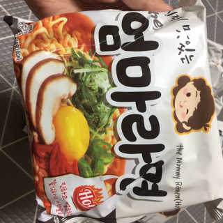 라면 그대로가 제일 맛있는 더엄마라면 — 4.5점을 준 리뷰어가 2019년 7월 올린 사용 사진