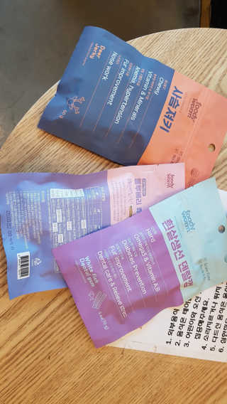 푸디웜 주식회사 [푸디웜] 강아지 저알러지 수제간식 3종세트 — 5점을 준 리뷰어가 2018년 11월 올린 사용 사진