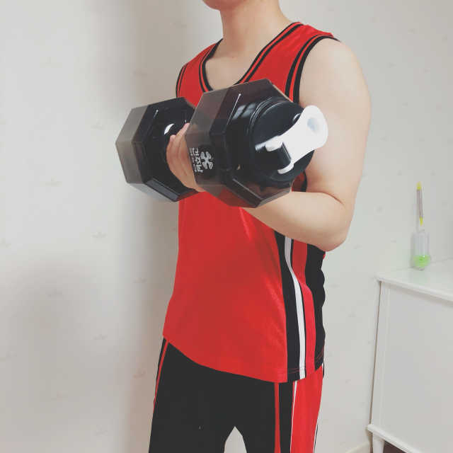 여름이니깐 2.2L 덤벨물통 리뷰 사진