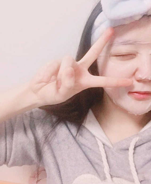 브라이트닝&모이스처라이징 앰플 마스크 리뷰 사진