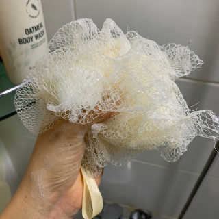 (주)에네스티 내추럴 촉촉  오트밀 바디워시 500ml — 4점을 준 리뷰어가 2020년 3월 올린 사용 사진