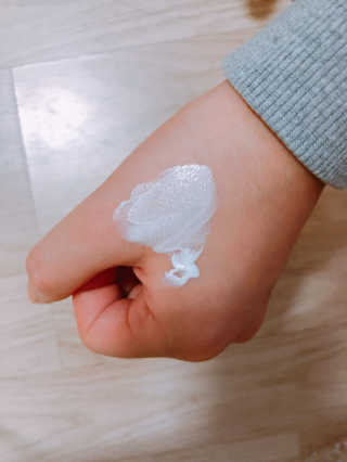 피움 스킨바리스타 2in1 화이트 페이스 퍼펙션 50ml — 4.33점을 준 리뷰어가 2018년 10월 올린 사용 사진