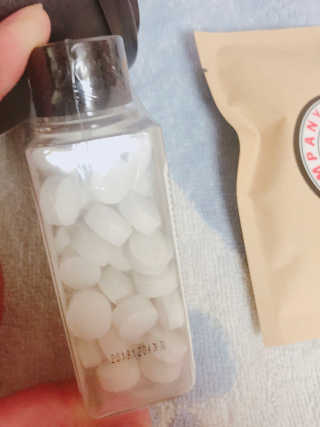 마노리치 천연유래 허브 고체치약 리치탭스 50정 — 3.83점을 준 리뷰어가 2018년 3월 올린 사용 사진