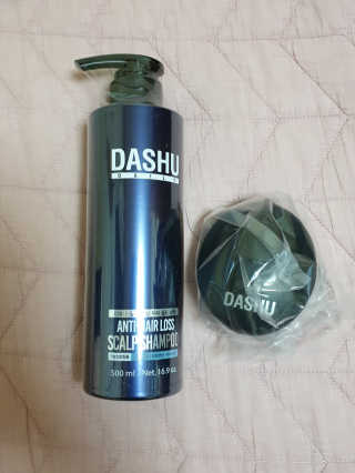 다슈코리아 다슈 단백질 한방 두피 골드 샴푸 500ml +샴푸브러쉬 — 5점을 준 리뷰어가 2019년 5월 올린 사용 사진