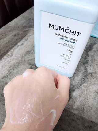 멈칫(MUMCHIT) 멜팅 바디로션 — 5점을 준 리뷰어가 2018년 12월 올린 사용 사진