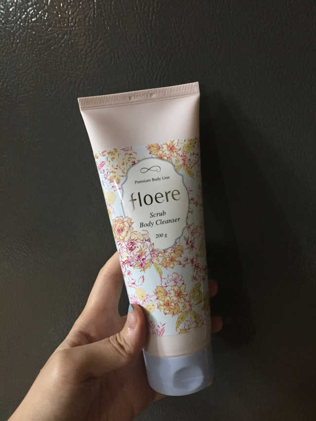 플로에르 스크럽 바디 클렌져 리뷰 사진